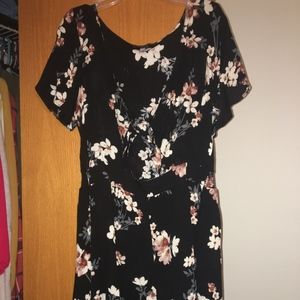 Black Floral Tie-Front American Eagle Romper